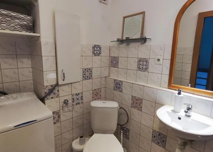 Your 7 With Parking 아파트